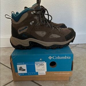 Women’s Columbia Brown Hiking Boots Size 7